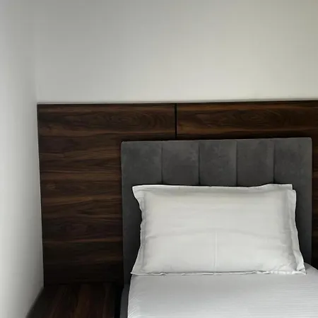Hotel Agron *