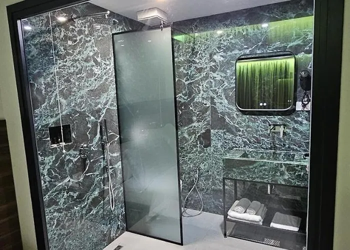 Agron * تيرانا